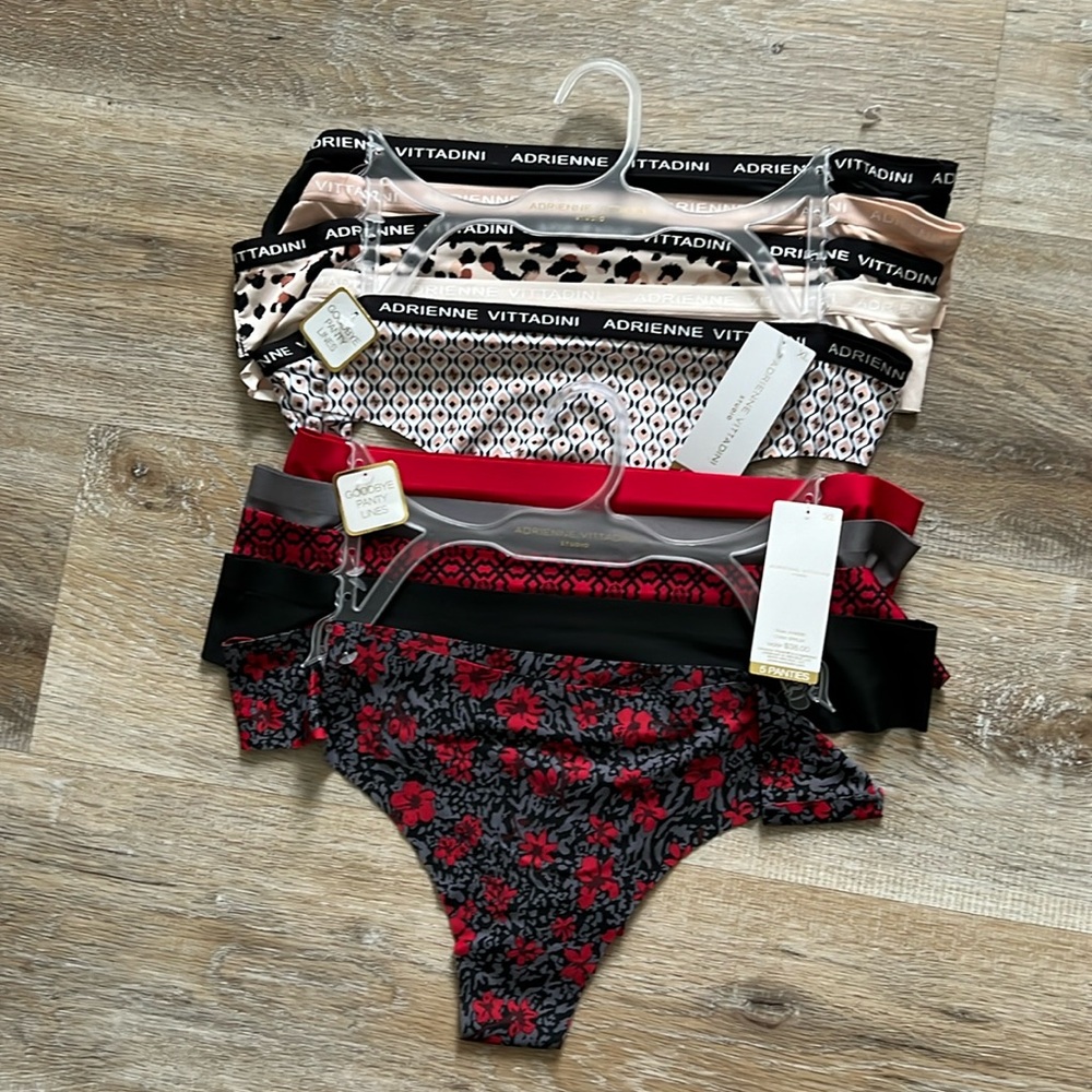 NWT - Adrienne Vittadini no show thong undies size XL - 2 packs of 4 pair each
